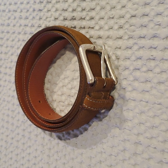 Vineyard Vines Cowhide Leather Size 30 - Picture 1 of 5